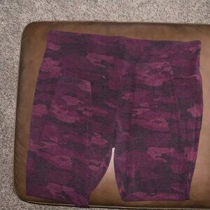 Terra & Sky Purple Fatigue Leggings - Size 2X (20W-22W)